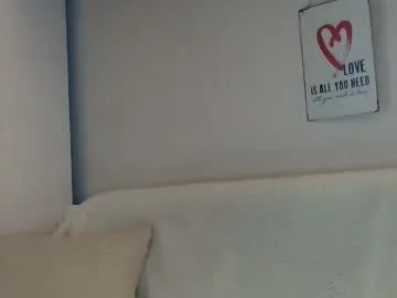 PumaShyXD – webcam model profile photo Image 5