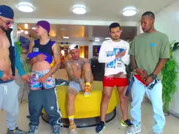 Yaya--728 – webcam model profile photo Image 2