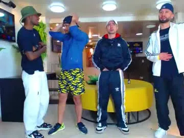 Yaya--728 – webcam model profile photo Image 4