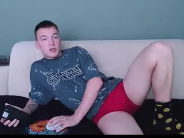 R0422 – webcam model profile photo Image 12