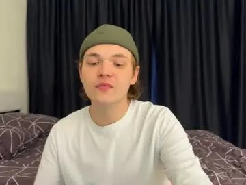 R0422 – webcam model profile photo Image 13