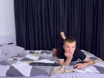 R0422 – webcam model profile photo Image 7