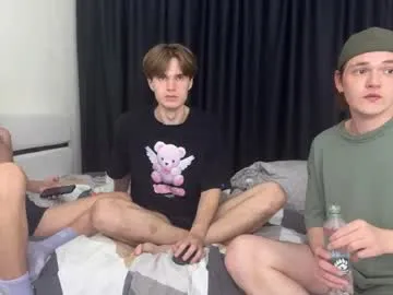 R0422 – webcam model profile photo Image 8