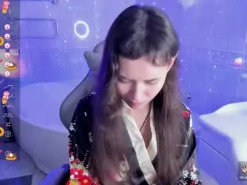 Yaya--728 – webcam model profile photo Image 10