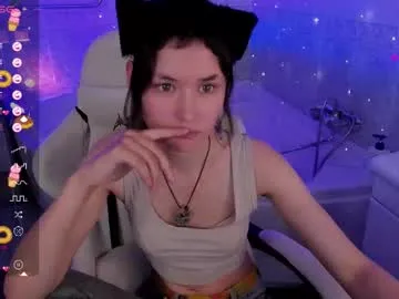 Yaya--728 – webcam model profile photo Image 16