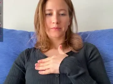 milla_bella – webcam model profile photo Image 7