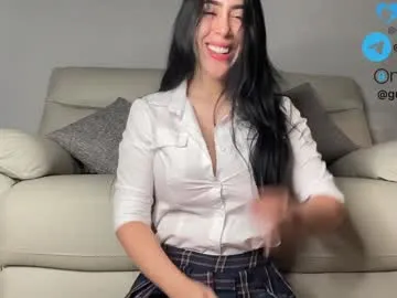 Yui-Ch – webcam model profile photo Image 9