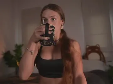 hoaarisa – webcam model profile photo Image 2