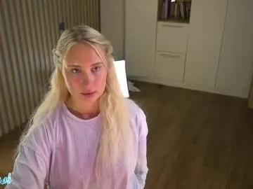 alana15 – webcam model profile photo Image 14