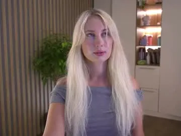 alana15 – webcam model profile photo Image 16