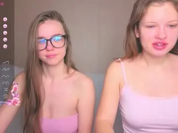 Runarunapi – webcam model profile photo Image 2