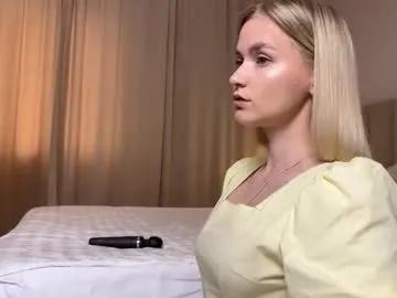 eli_sun – webcam model profile photo Image 6