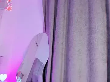 Helen_Vidall – webcam model profile photo Image 13