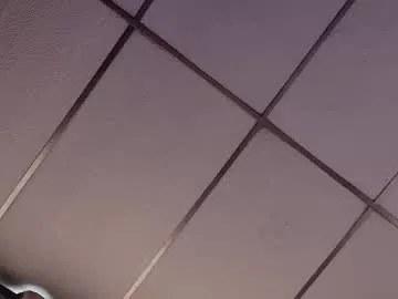 Runarunapi – webcam model profile photo Image 12