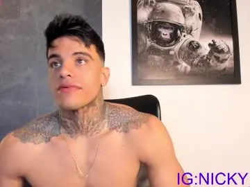 i_n_d_i_c_a – webcam model profile photo Image 10