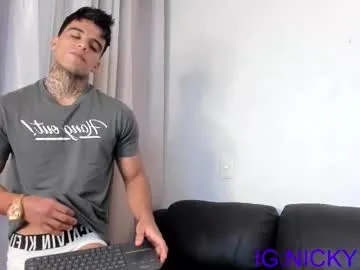 i_n_d_i_c_a – webcam model profile photo Image 13