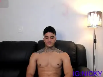 i_n_d_i_c_a – webcam model profile photo Image 19