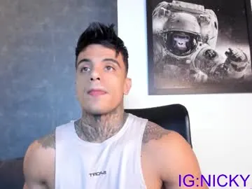 i_n_d_i_c_a – webcam model profile photo Image 4