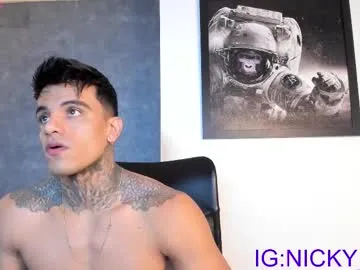 i_n_d_i_c_a – webcam model profile photo Image 8