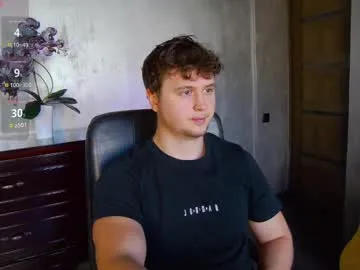 Benson18y – webcam model profile photo Image 6