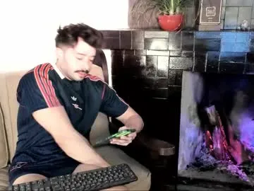 onlykira – webcam model profile photo Image 12