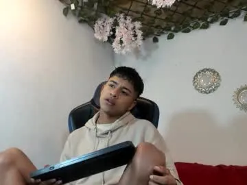 mia_dynasty – webcam model profile photo Image 6