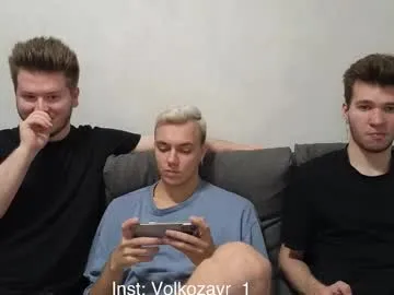 R0422 – webcam model profile photo Image 12