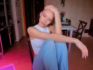 uwunikaa – webcam model profile photo Image 6