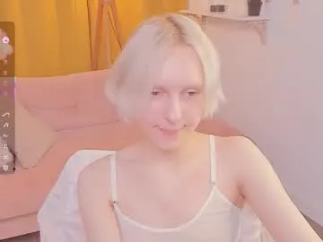 Yui-Ch – webcam model profile photo Image 15