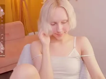 Yui-Ch – webcam model profile photo Image 9