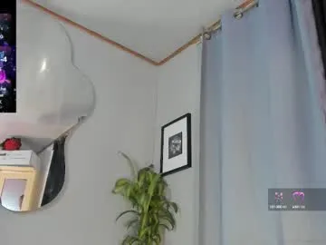 Runarunapi – webcam model profile photo Image 17