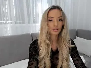 mon1_day – webcam model profile photo Image 13