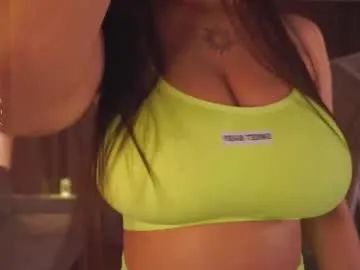 IORio2 – webcam model profile photo Image 3