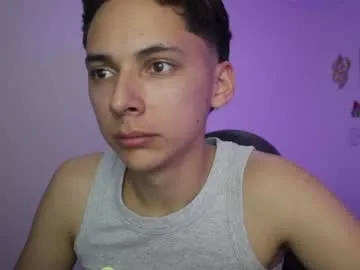 PumaShyXD – webcam model profile photo Image 13