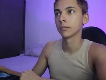 PumaShyXD – webcam model profile photo Image 2