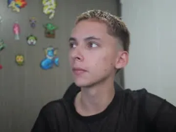 PumaShyXD – webcam model profile photo Image 4