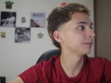 PumaShyXD – webcam model profile photo Image 8