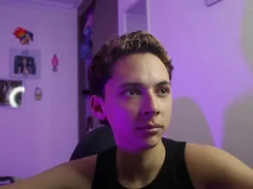 PumaShyXD – webcam model profile photo Image 9