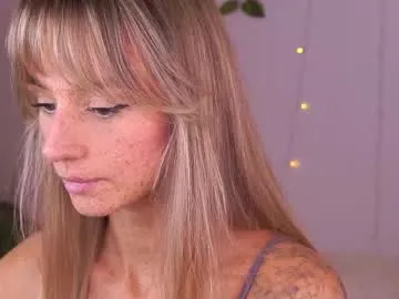 mon1_day – webcam model profile photo Image 13