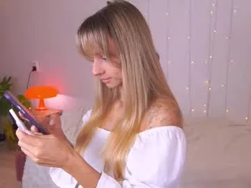 mon1_day – webcam model profile photo Image 18