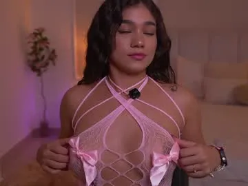 Yui-Ch – webcam model profile photo Image 17