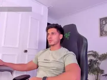 Yaya--728 – webcam model profile photo Image 11