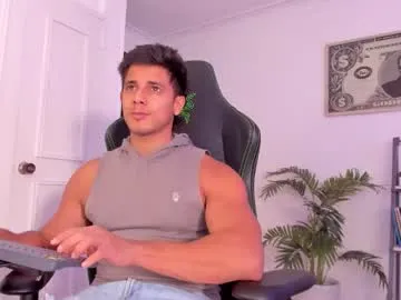 Yaya--728 – webcam model profile photo Image 13