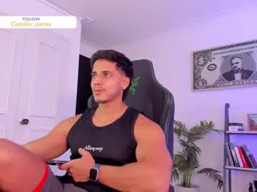 Yaya--728 – webcam model profile photo Image 14