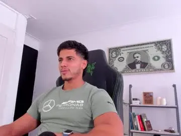 Yaya--728 – webcam model profile photo Image 15