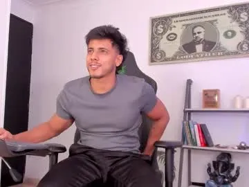 Yaya--728 – webcam model profile photo Image 6