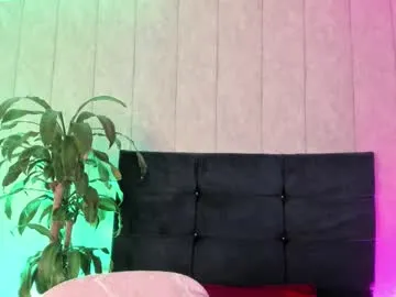 wrenlie – webcam model profile photo Image 18