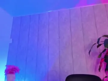 wrenlie – webcam model profile photo Image 7