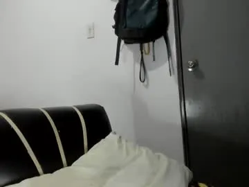 yournewfavourite – webcam model profile photo Image 12