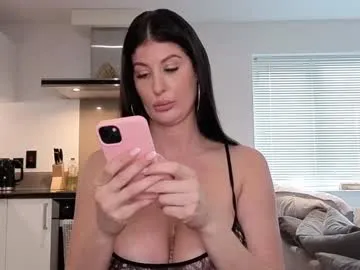 Yui-Ch – webcam model profile photo Image 18